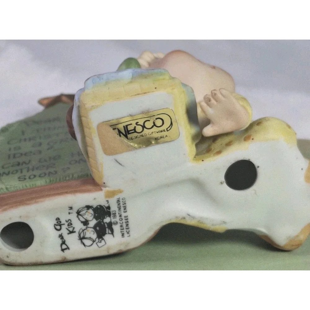 1983 Enesco Dear God Kids Merry Christmas Tree Prayer Baby Jesus Figurine